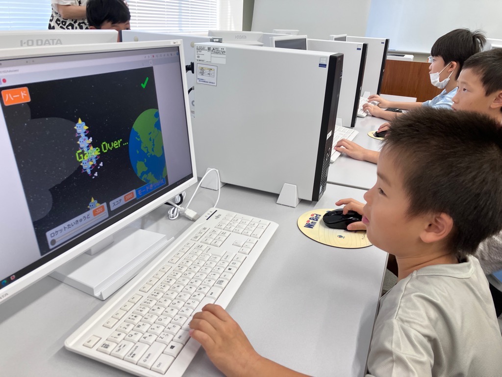 夏休みゲームプログラミング教室2024初心者向けの様子