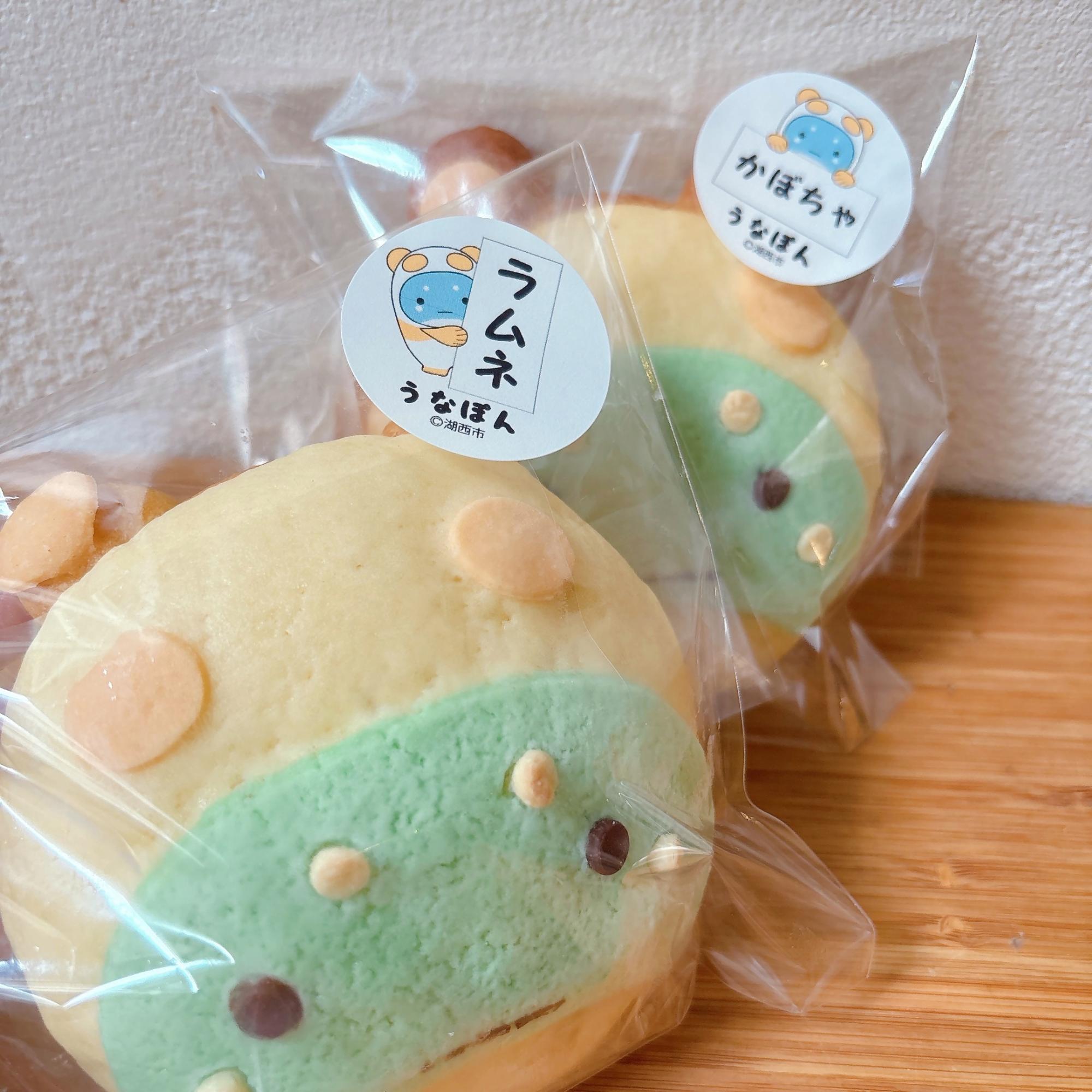 うなぽんの顔の形をしたパン