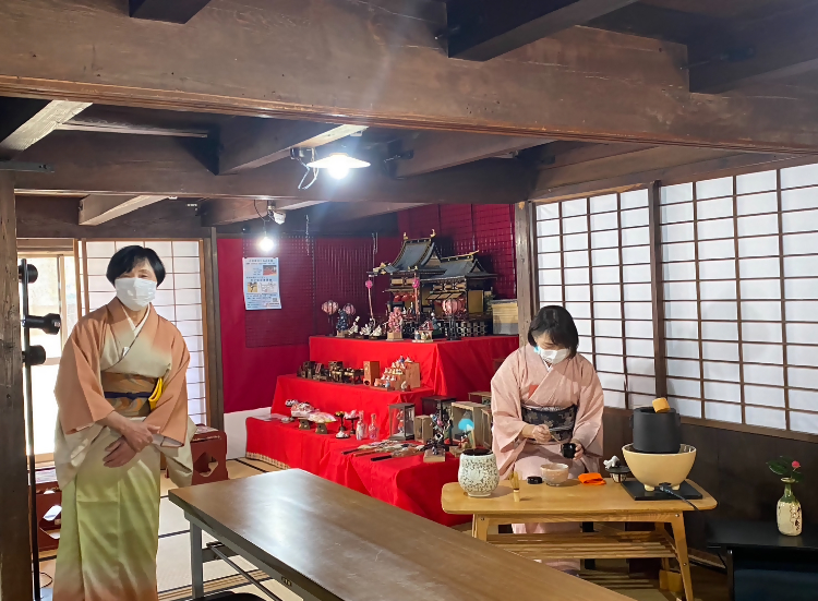ひなまつり茶会の様子